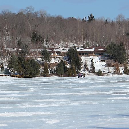 Dunlop Lake Lodge Elliot Lake Eksteriør billede