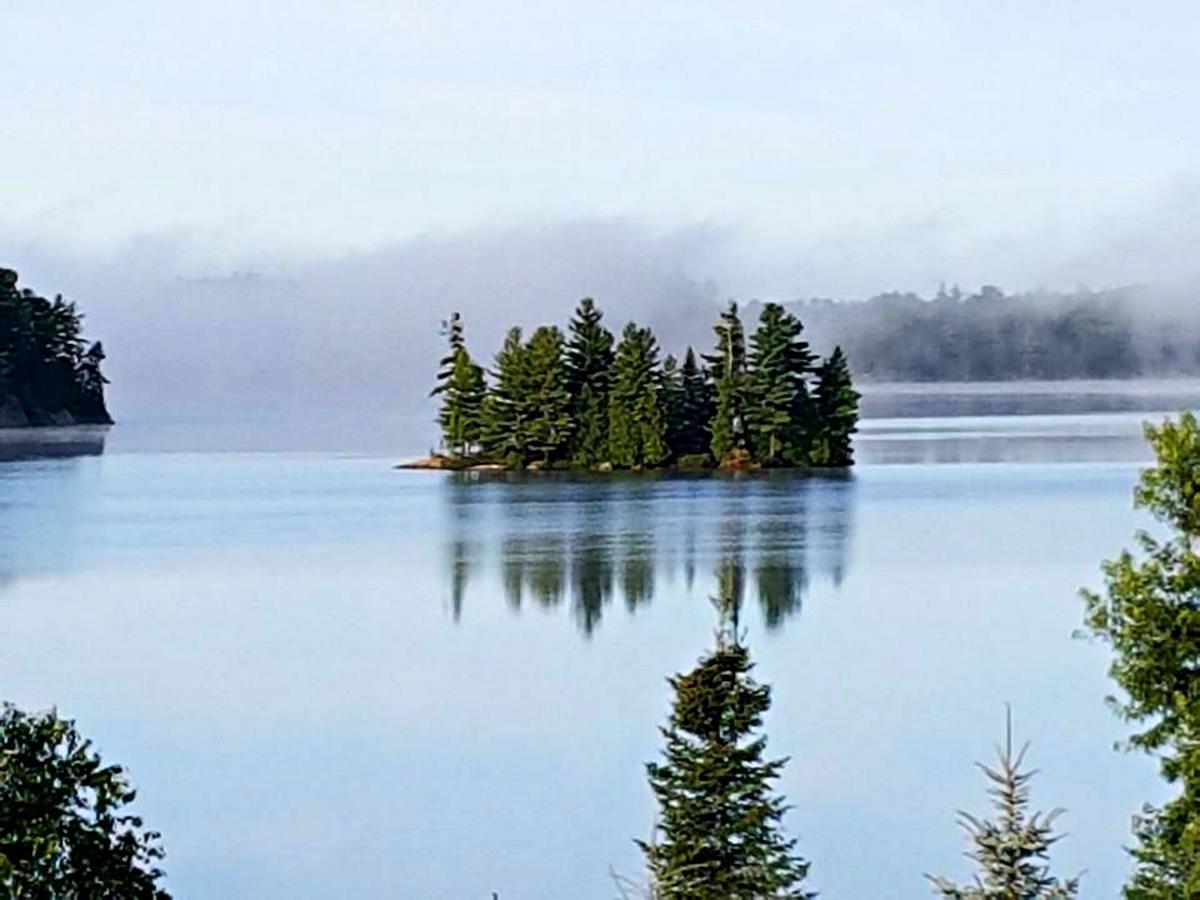 Dunlop Lake Lodge Elliot Lake Eksteriør billede